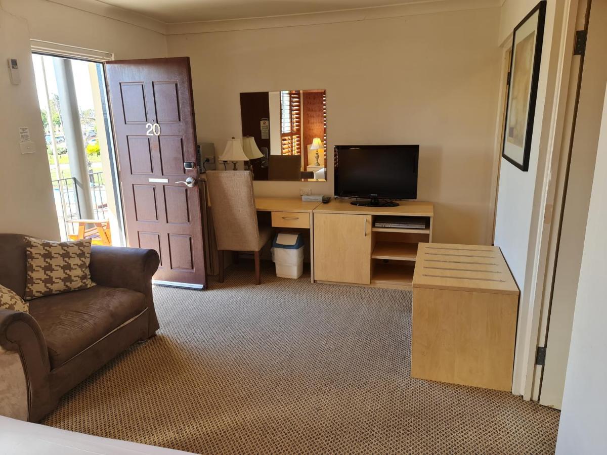 Country Plaza Taree