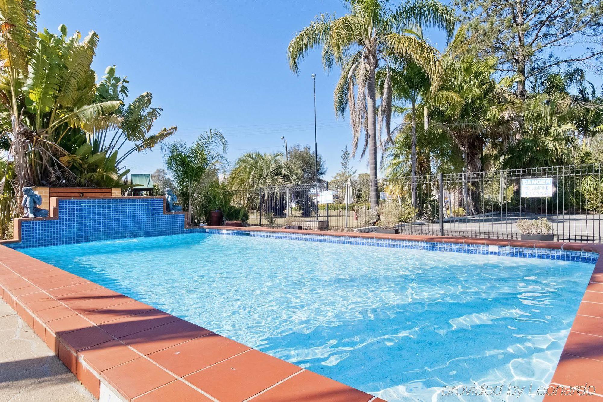 Motel Country Plaza 4*